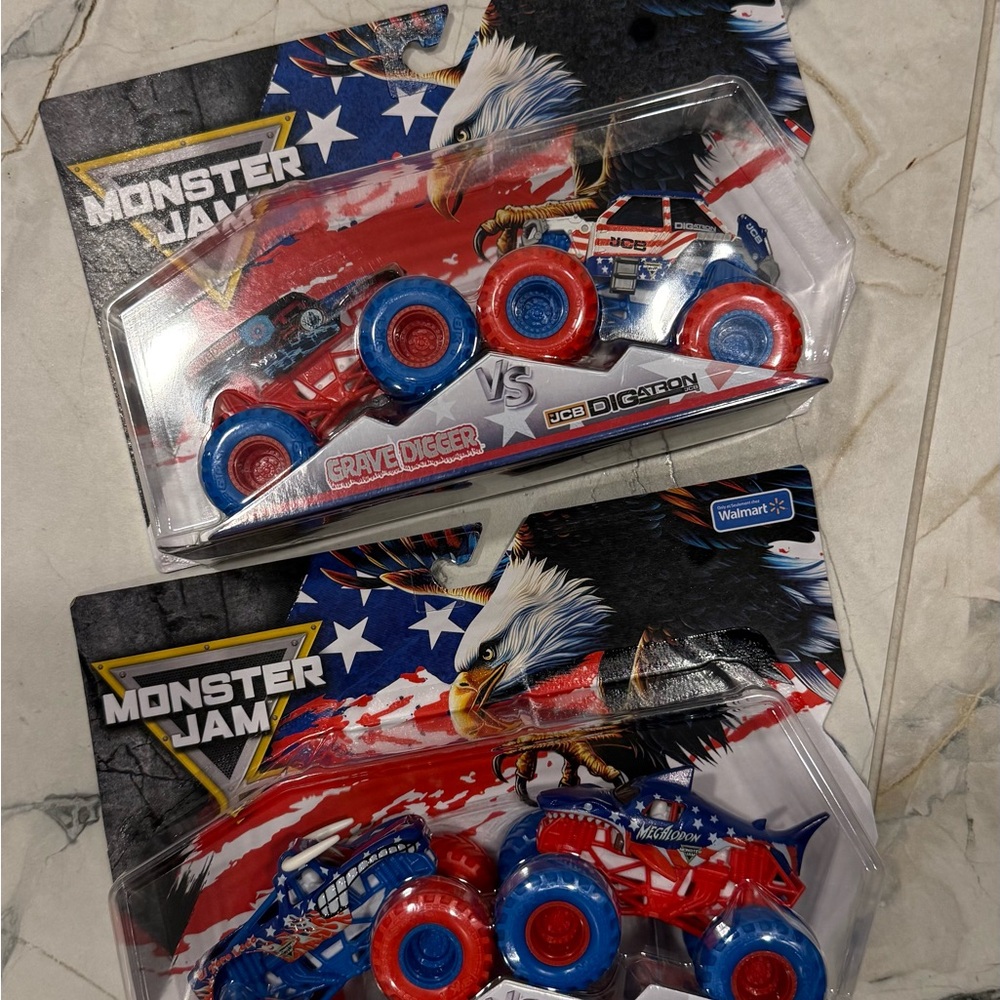 Monster Jam Stars and Stripes Monster Truck Toy Truck Set
